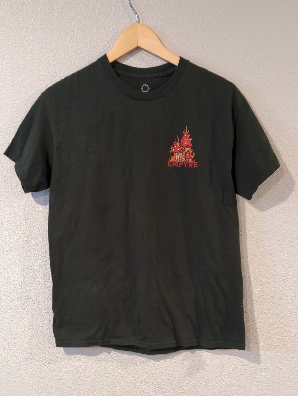 Empyre Dark Green Short-Sleeve Tee with Red Flame Mushroom Chest Graphic Size Me